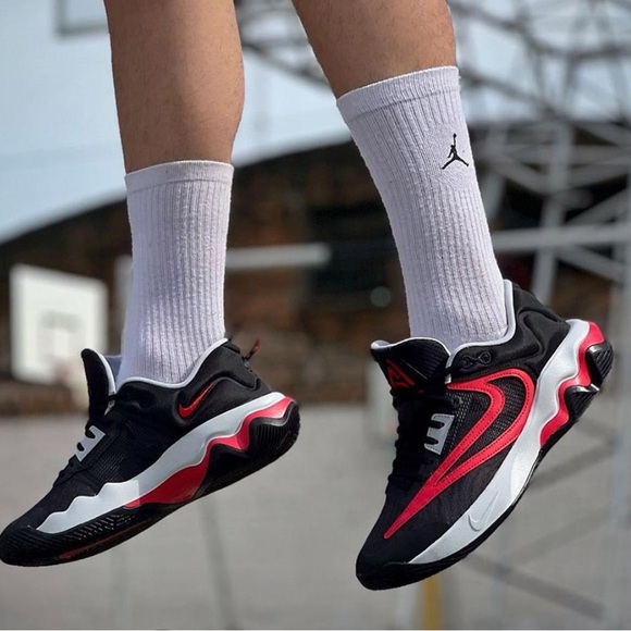 Nike Giannis Immortality 3 Sneakers - Picture 9 of 16